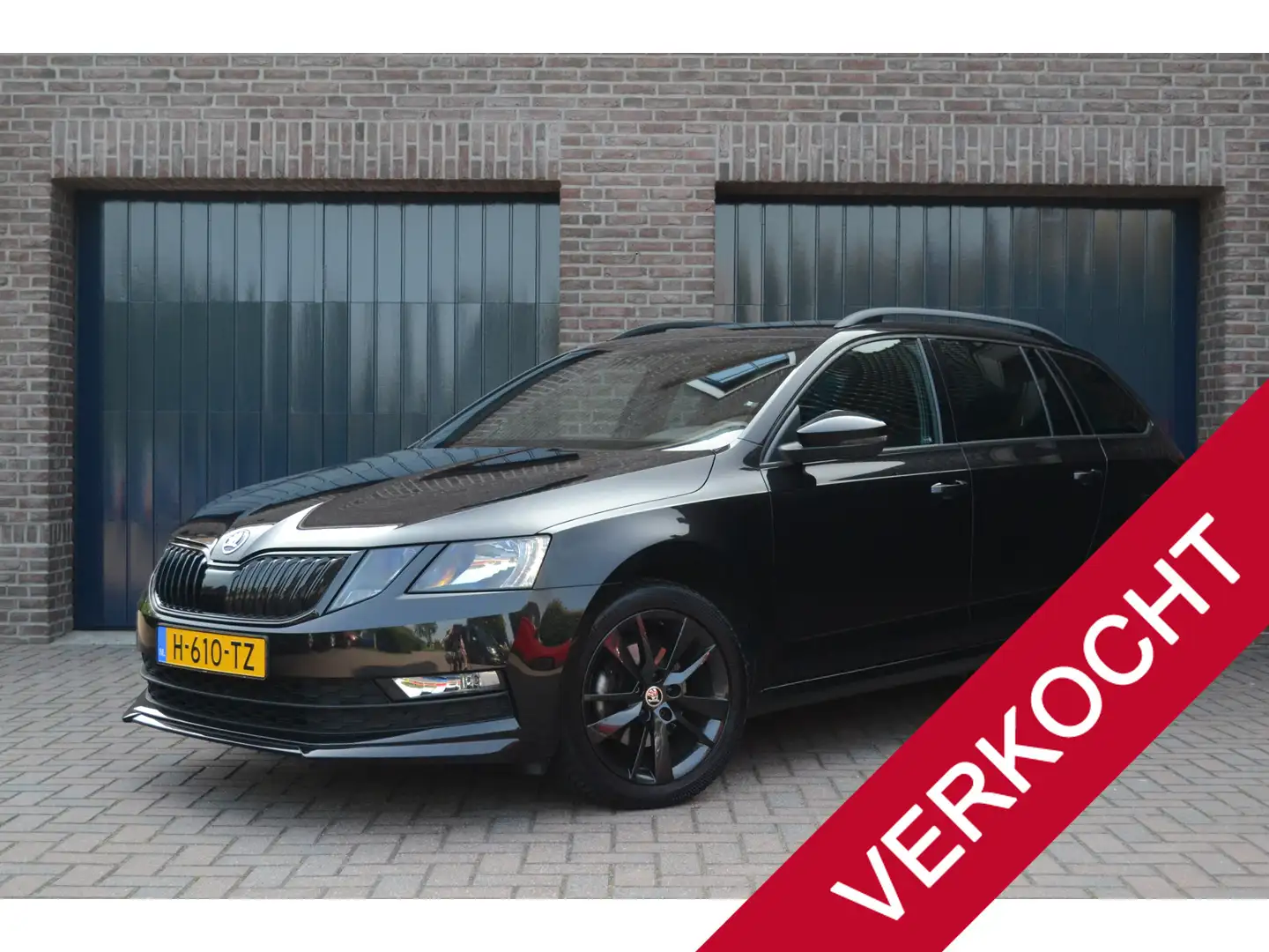 Skoda Octavia Combi 1.5 TSI DSG Greentech Sport Business | Carpl Schwarz - 1