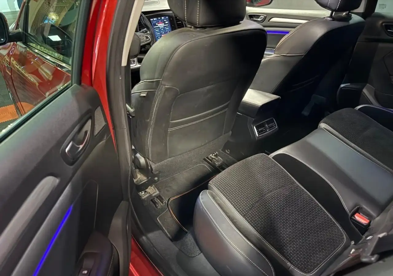 Renault Megane MÃ©gane 1.3 TCE 140 ENERGY INTENS EDC BV