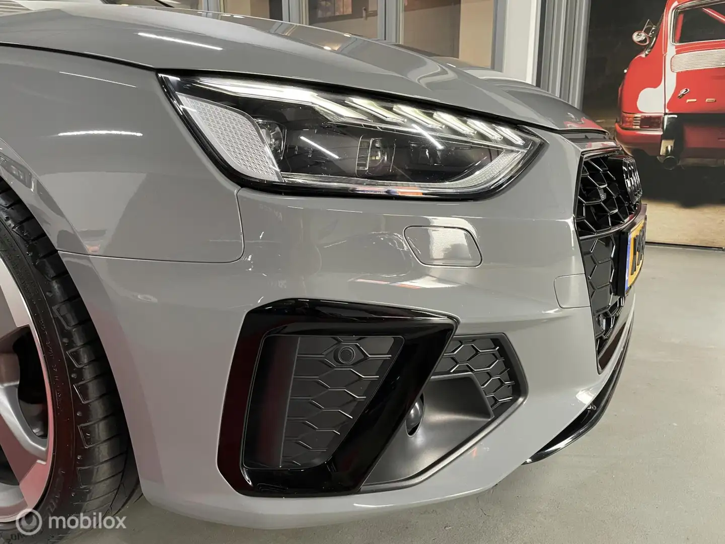 Audi A4 Avant 45 TFSI inc btw QUATTRO S-TRONIC 265PK PANO Grijs - 2
