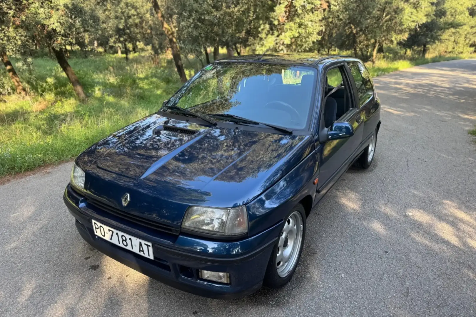Renault Clio 1.8 16v Blau - 1