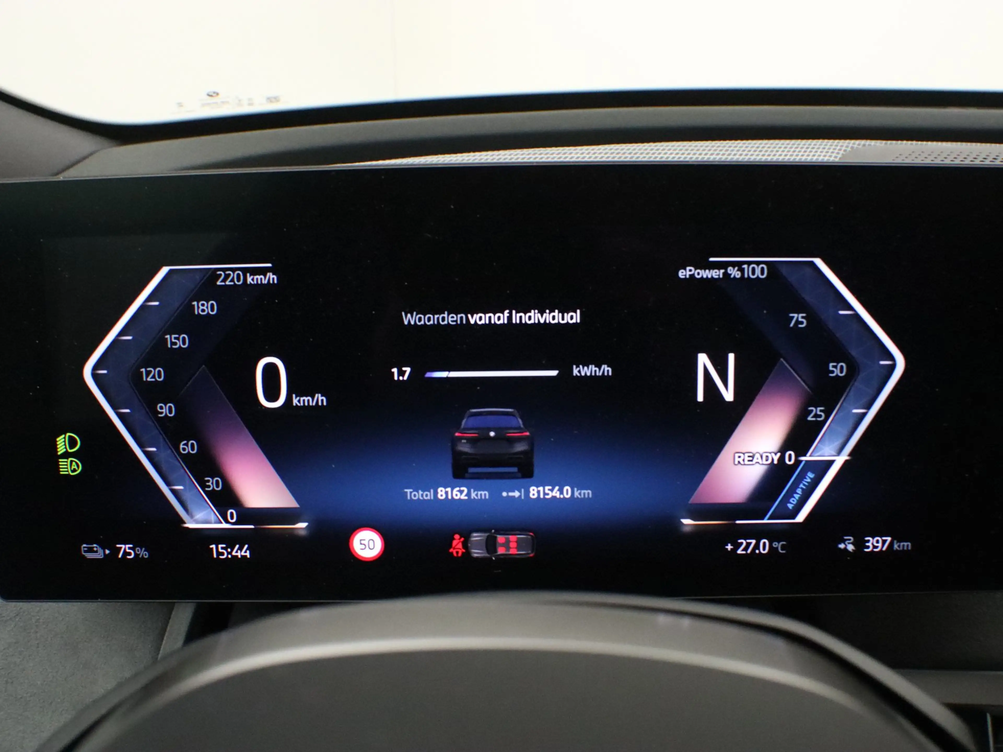 BMW iX xDrive45 101 kWh — photo 3