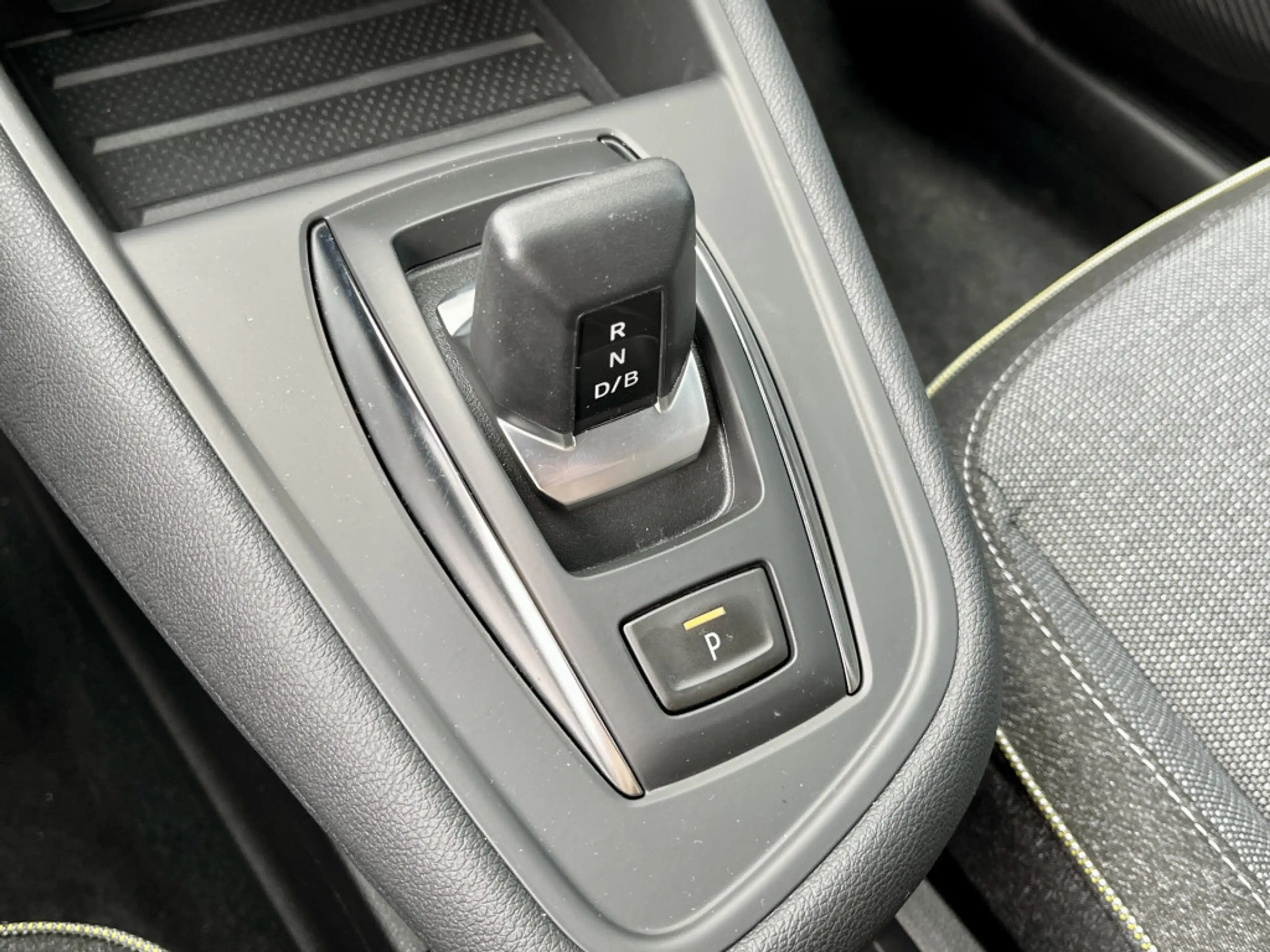 Renault Captur 1.8 E-Tech Full Hybrid 160 Techno | Pack Winter | — photo 28