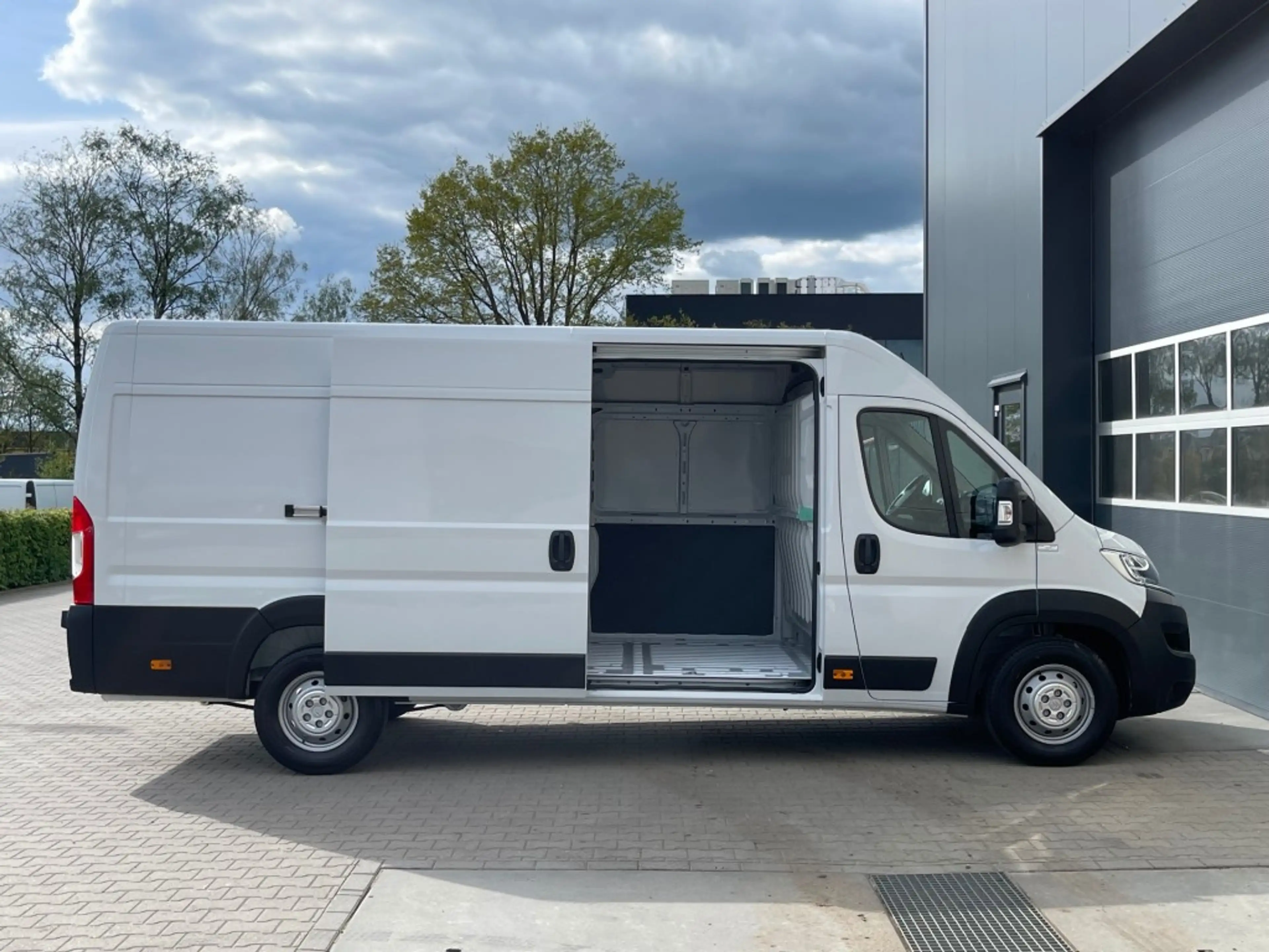 Citroen Jumper 35  2.2D 165 pk L4 H2 — photo 13