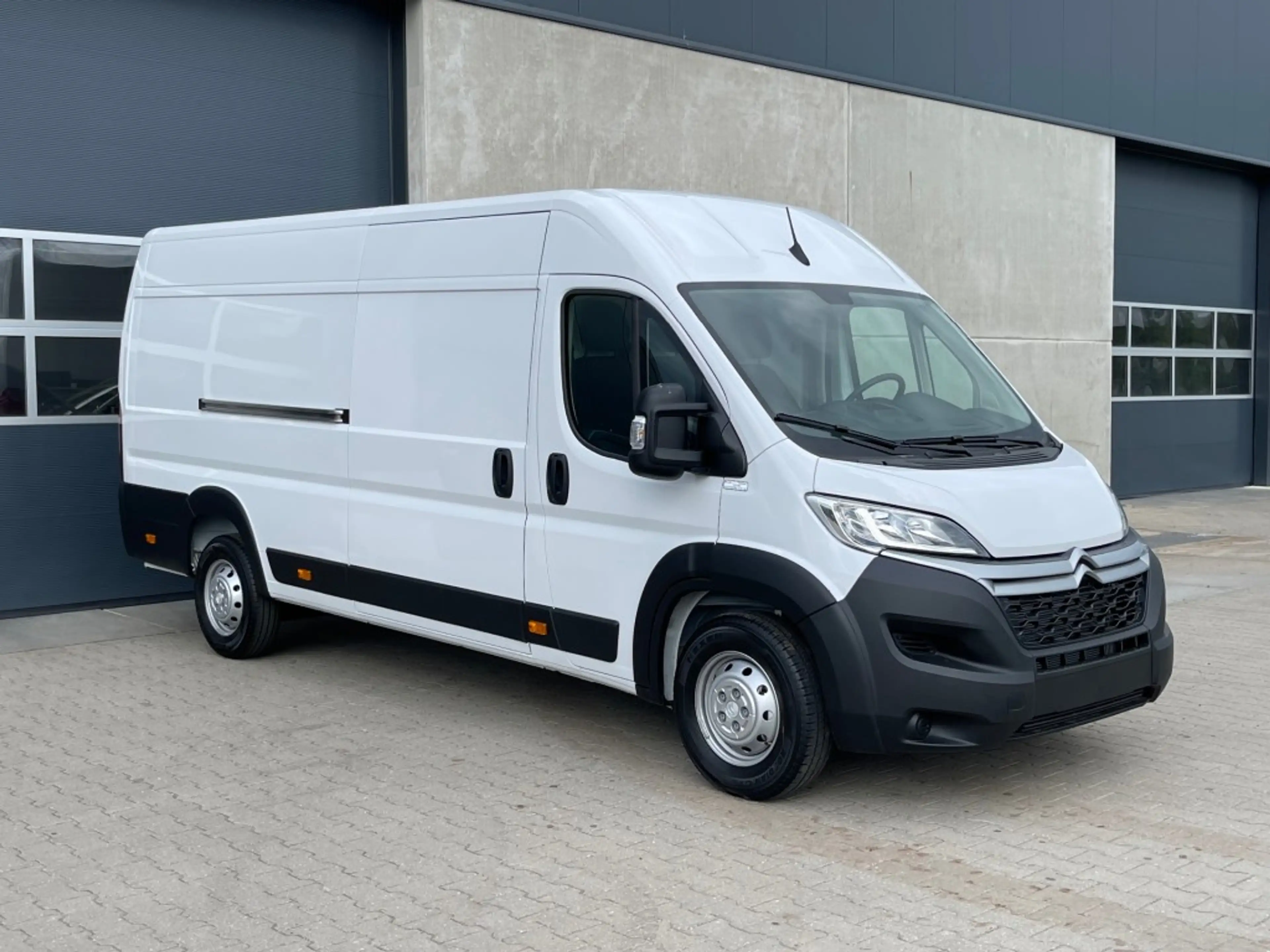 Citroen Jumper 35  2.2D 165 pk L4 H2 — photo 6