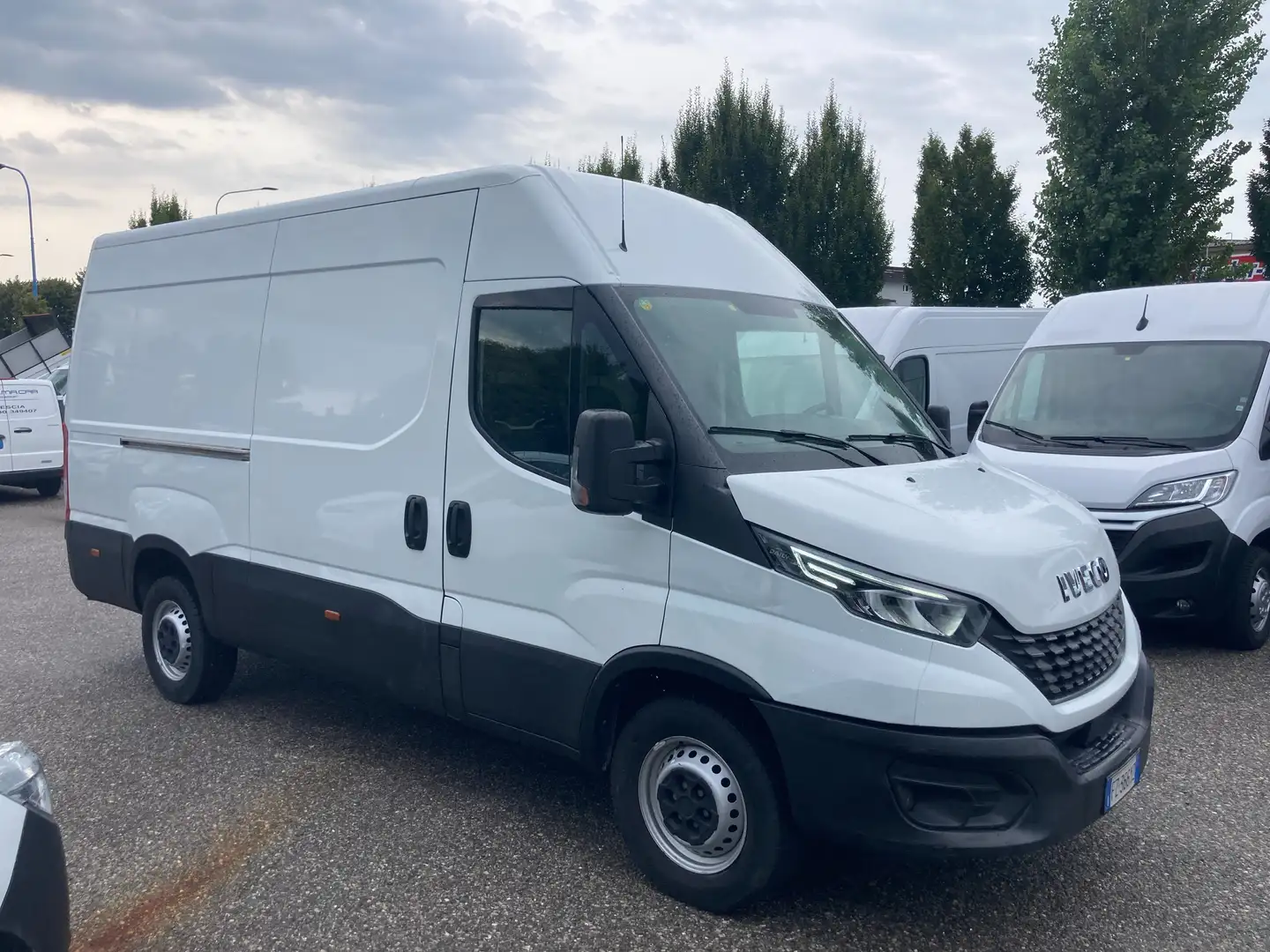 Iveco Daily 35 S 140 - HIMATIC Blanc - 2