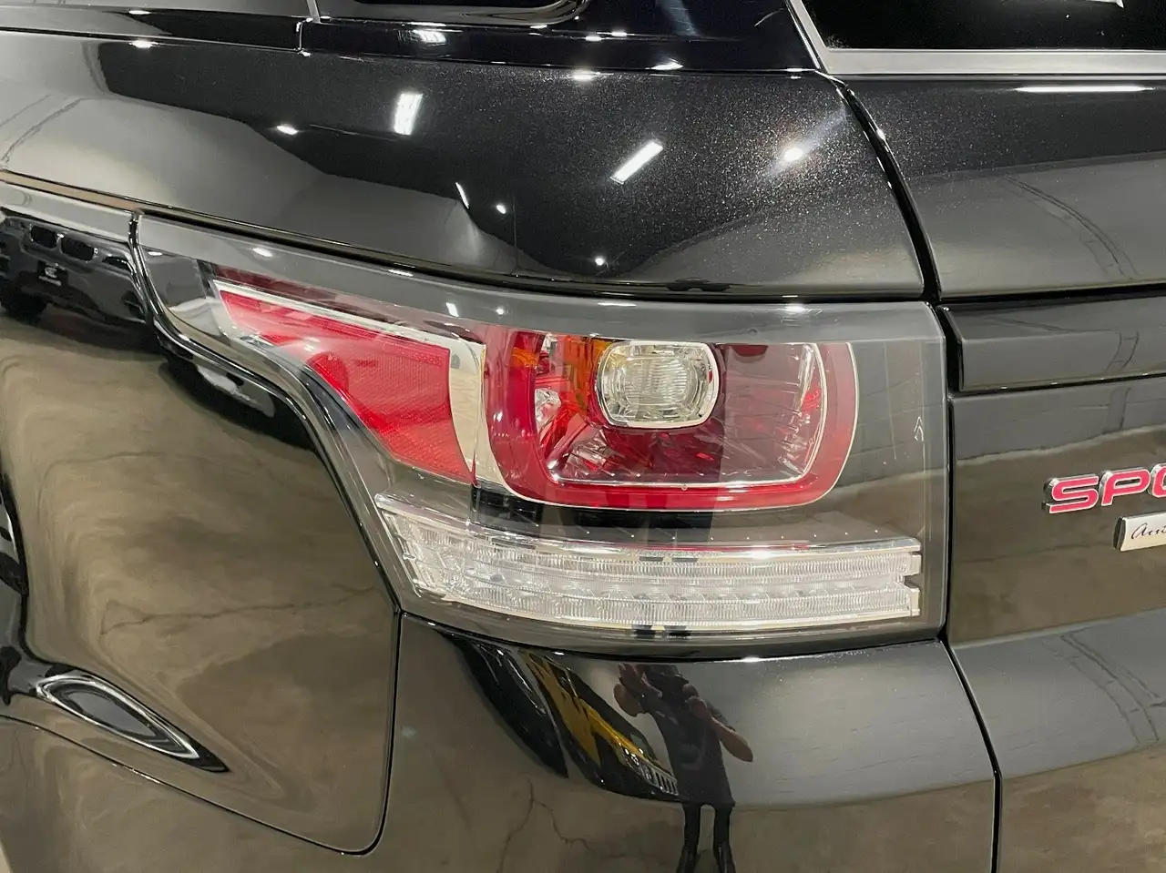 Land Rover Range Rover Sport снимка Land Rover Range Rover Sport