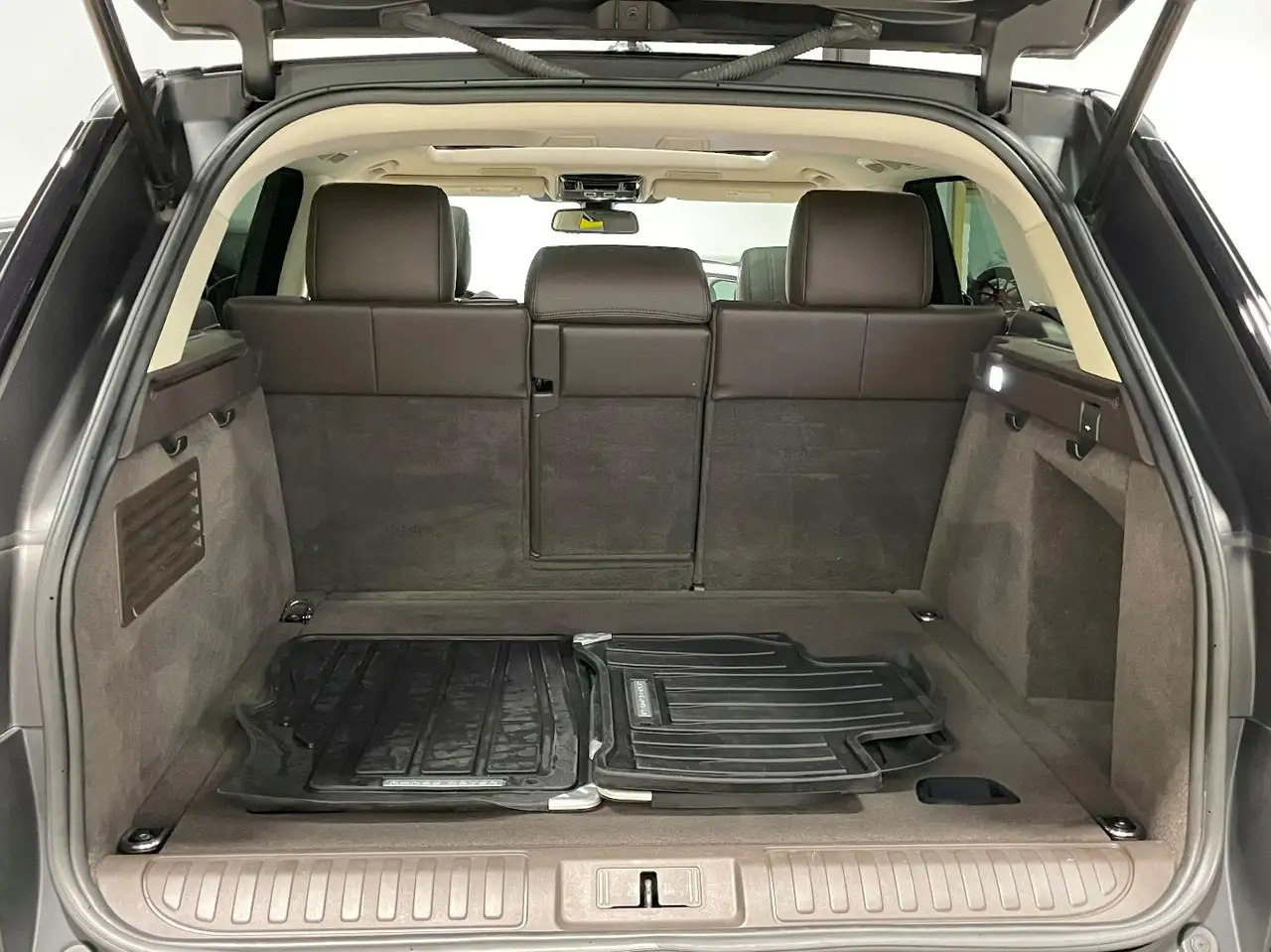Land Rover Range Rover Sport снимка Land Rover Range Rover Sport