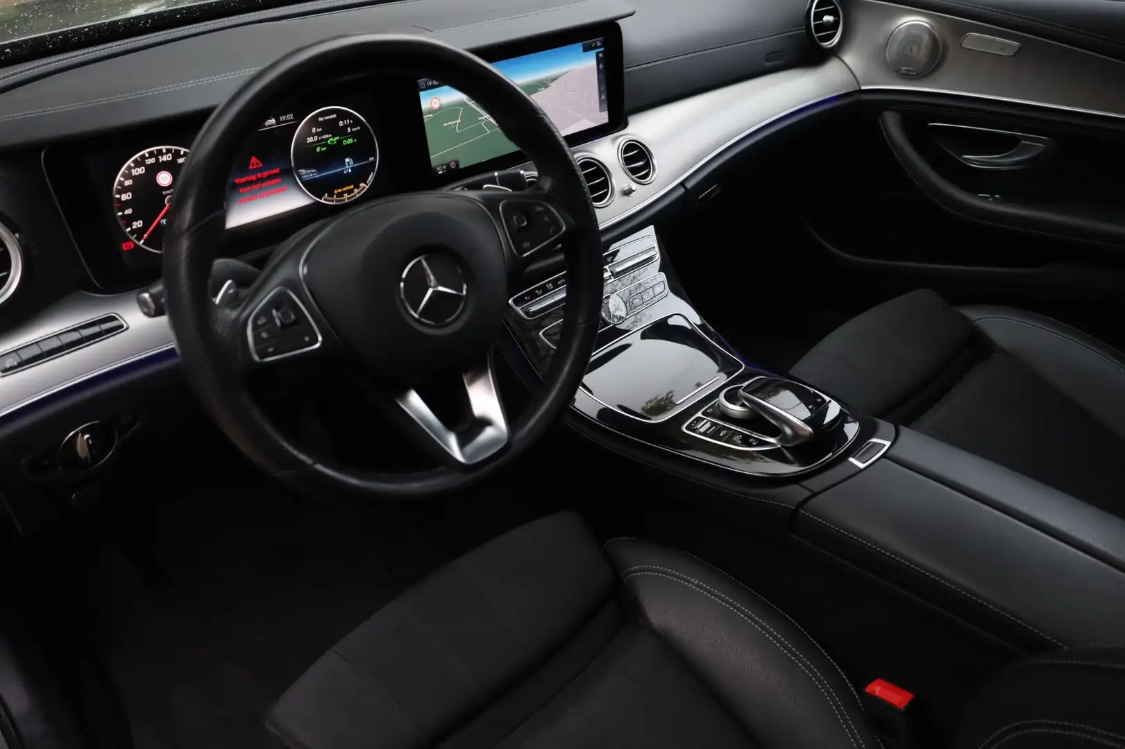 Mercedes-Benz E 350 e Prestige Edition Aut. | Panorama | Burmester | W Grey - 2