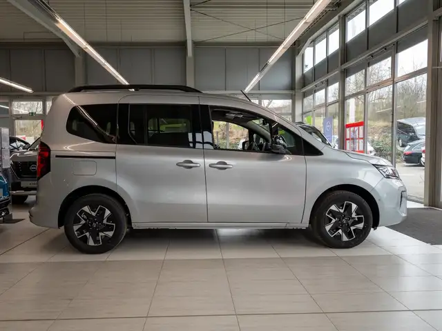 Nissan Townstar view 9