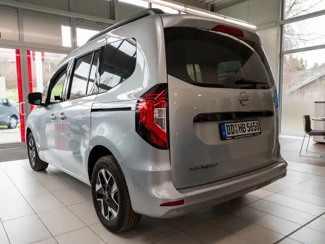 Nissan Townstar view 11