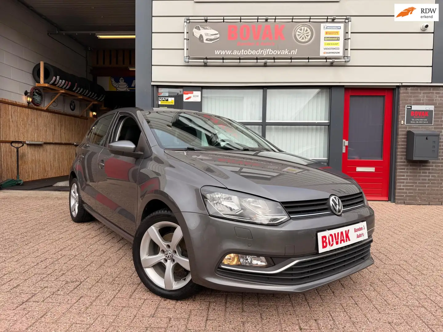 Volkswagen Polo 1.2 TSI Highline Grijs - 1
