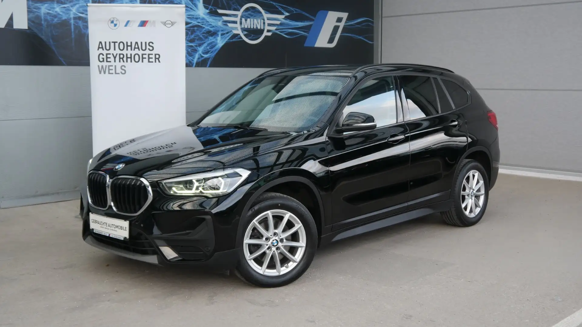 BMW X1 X1 xDrive18d Schwarz - 1