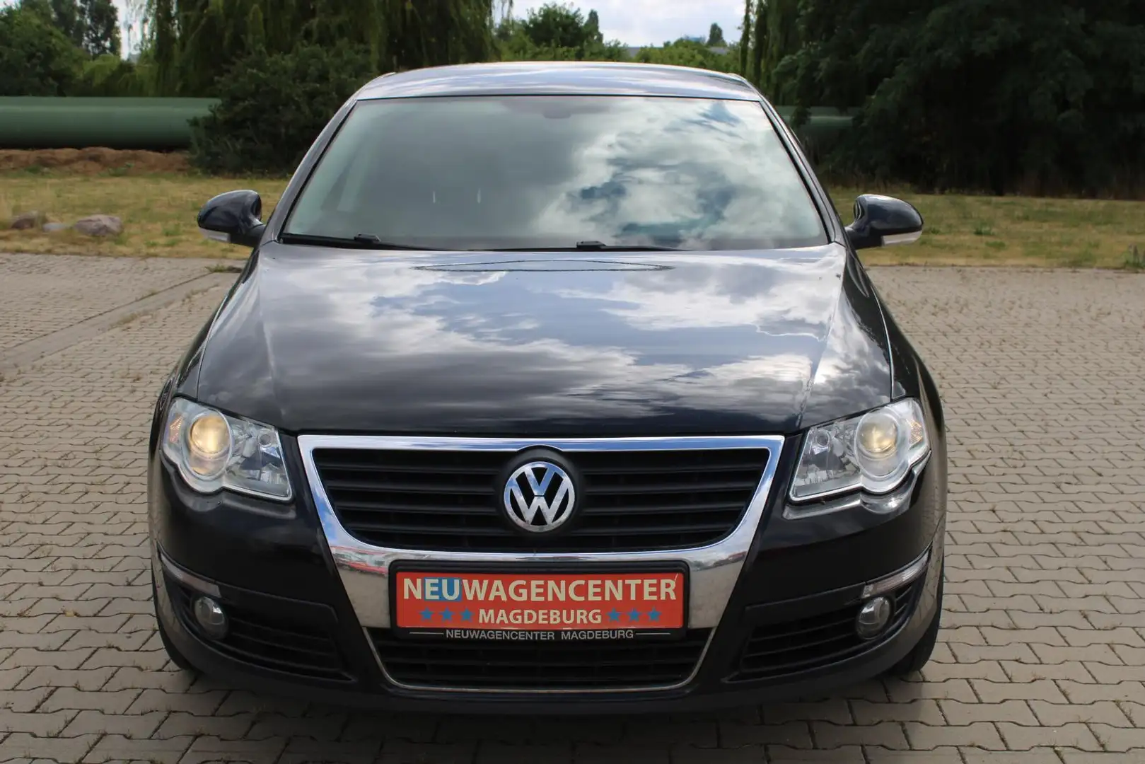 Volkswagen Passat 2.0 TDI*LED*SHZ*LM*TEMPOMAT*FRONT ASSIST Bleu - 2
