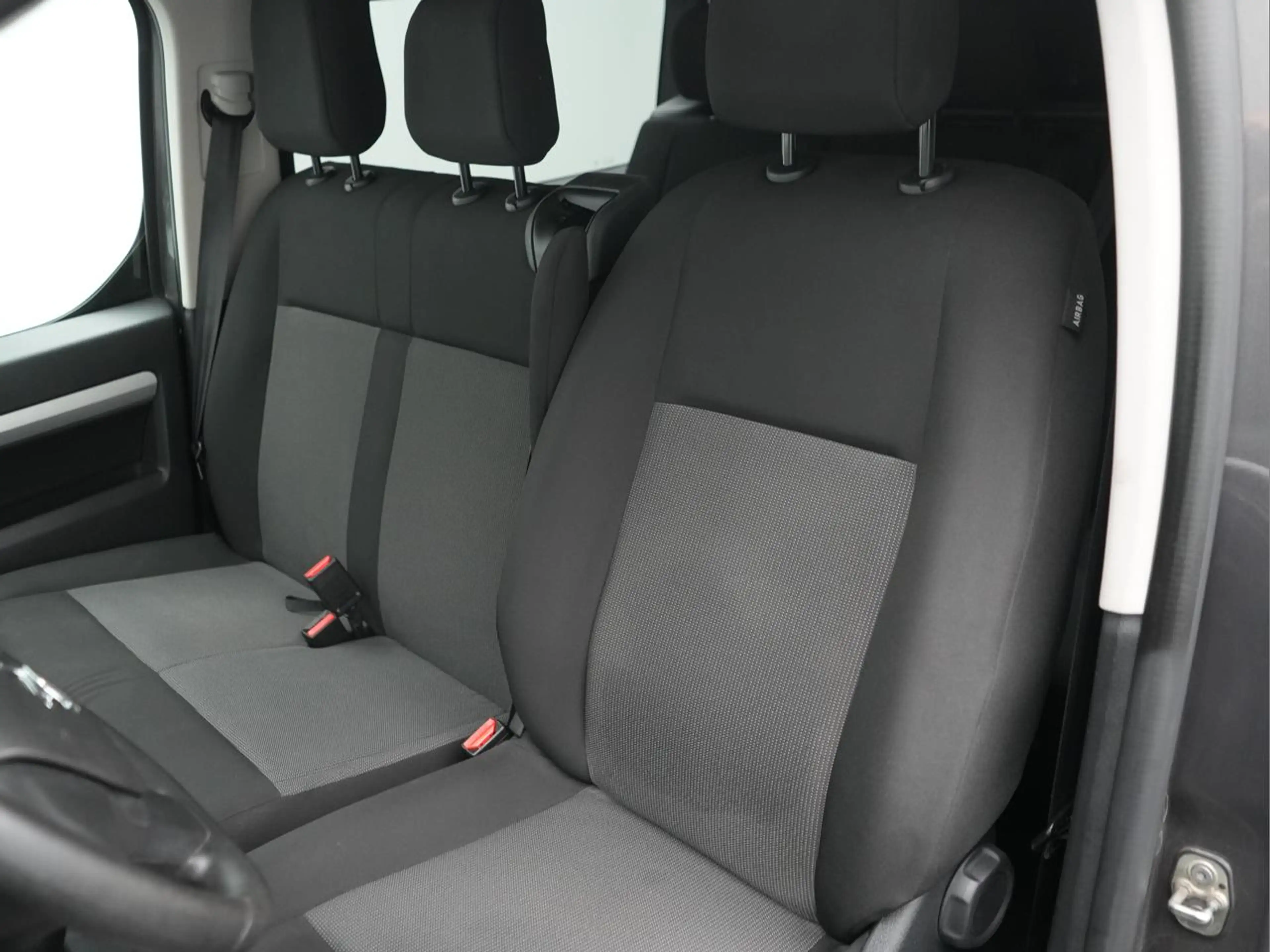 Opel Vivaro dubbele cabine / 2.0 TD L3H1 BInj. Edition S/S (EU6.2) — photo 3