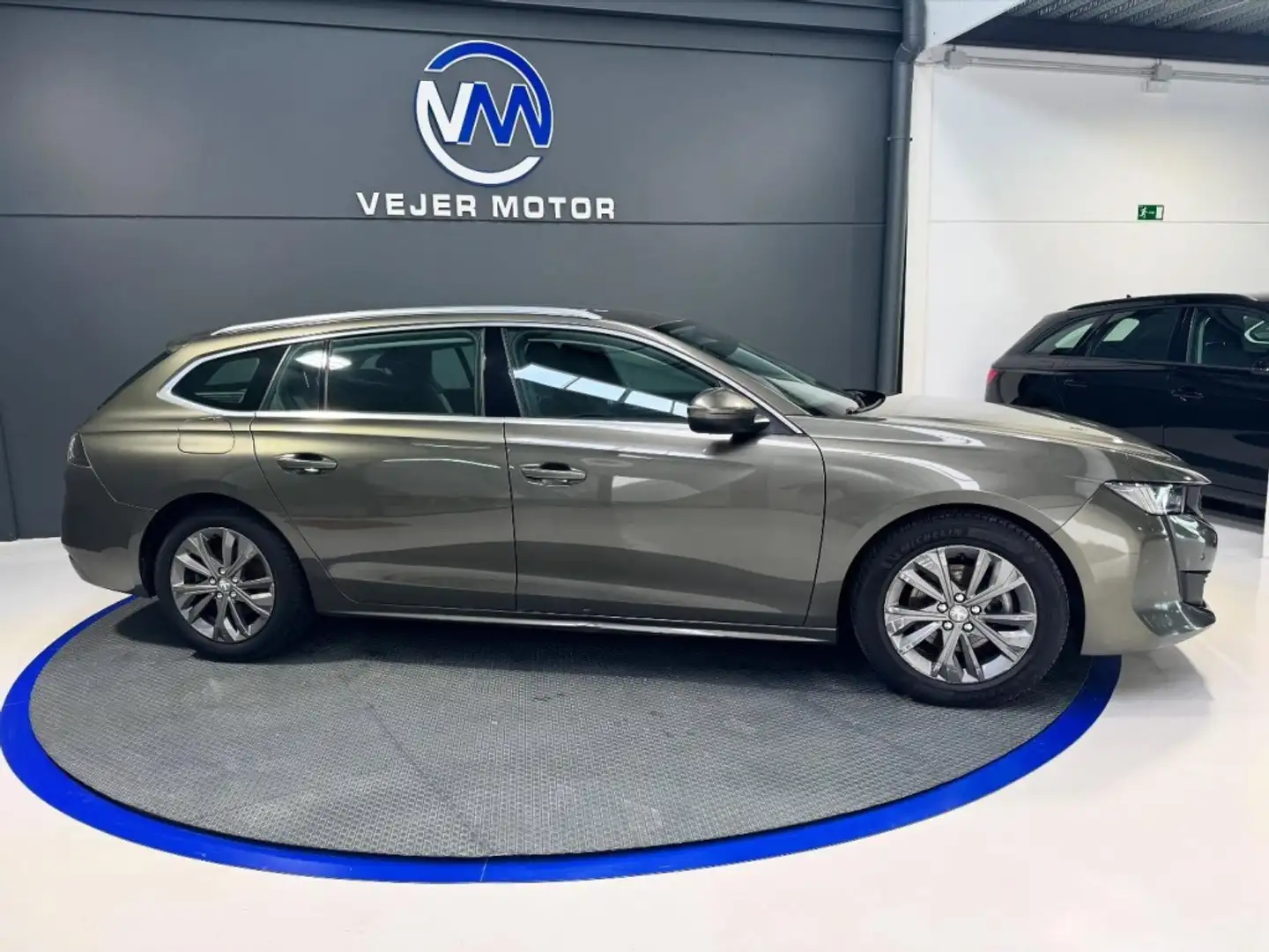 Peugeot 508 SW 1.5 BlueHDi S&S Business Line EAT8 130 Šedá - 2