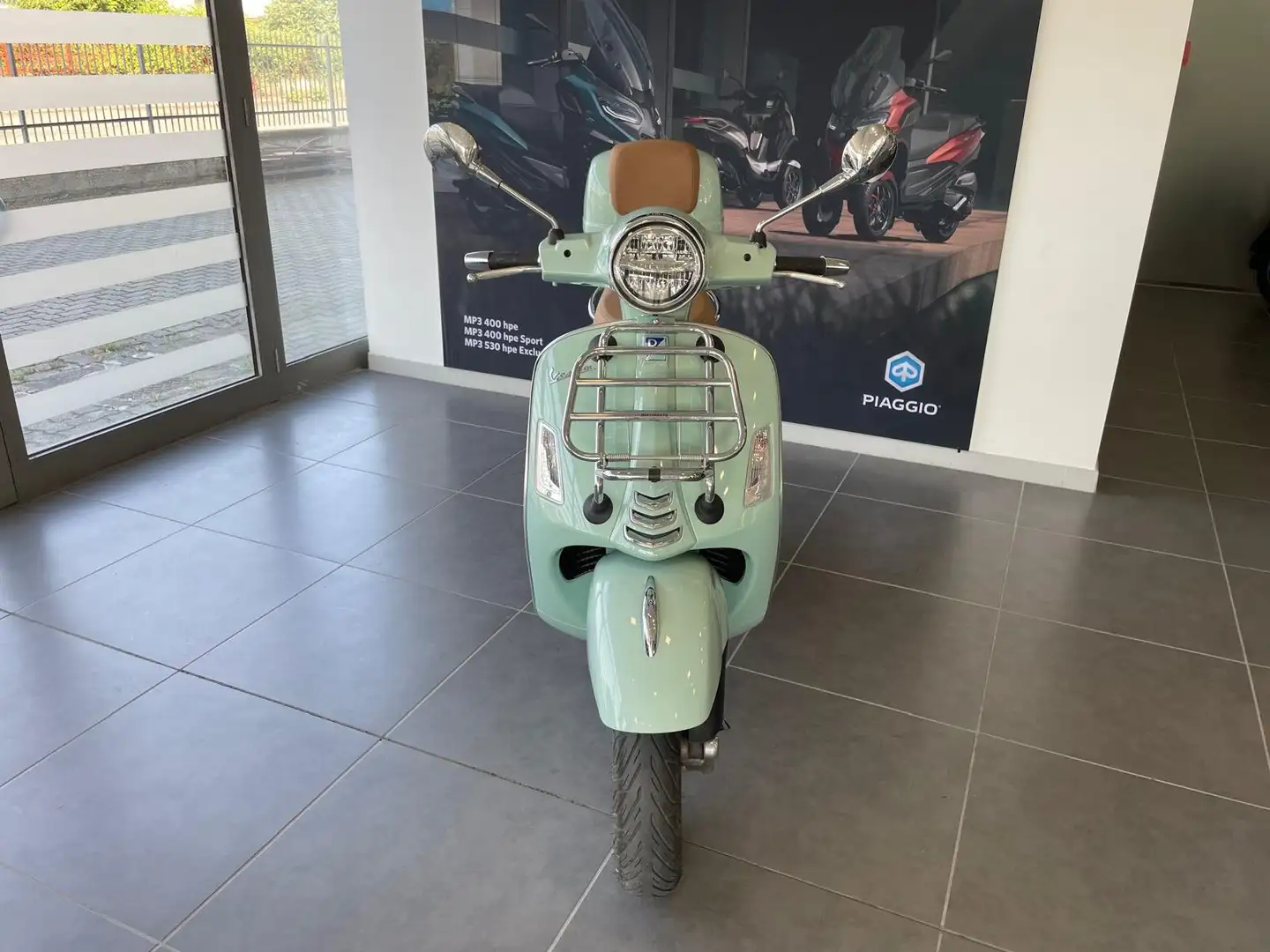 Vespa GTS 300 SOLO 7.900KM, 12 MESI DI GARAZIA, TAGLIANDO VESPA Verde - 2