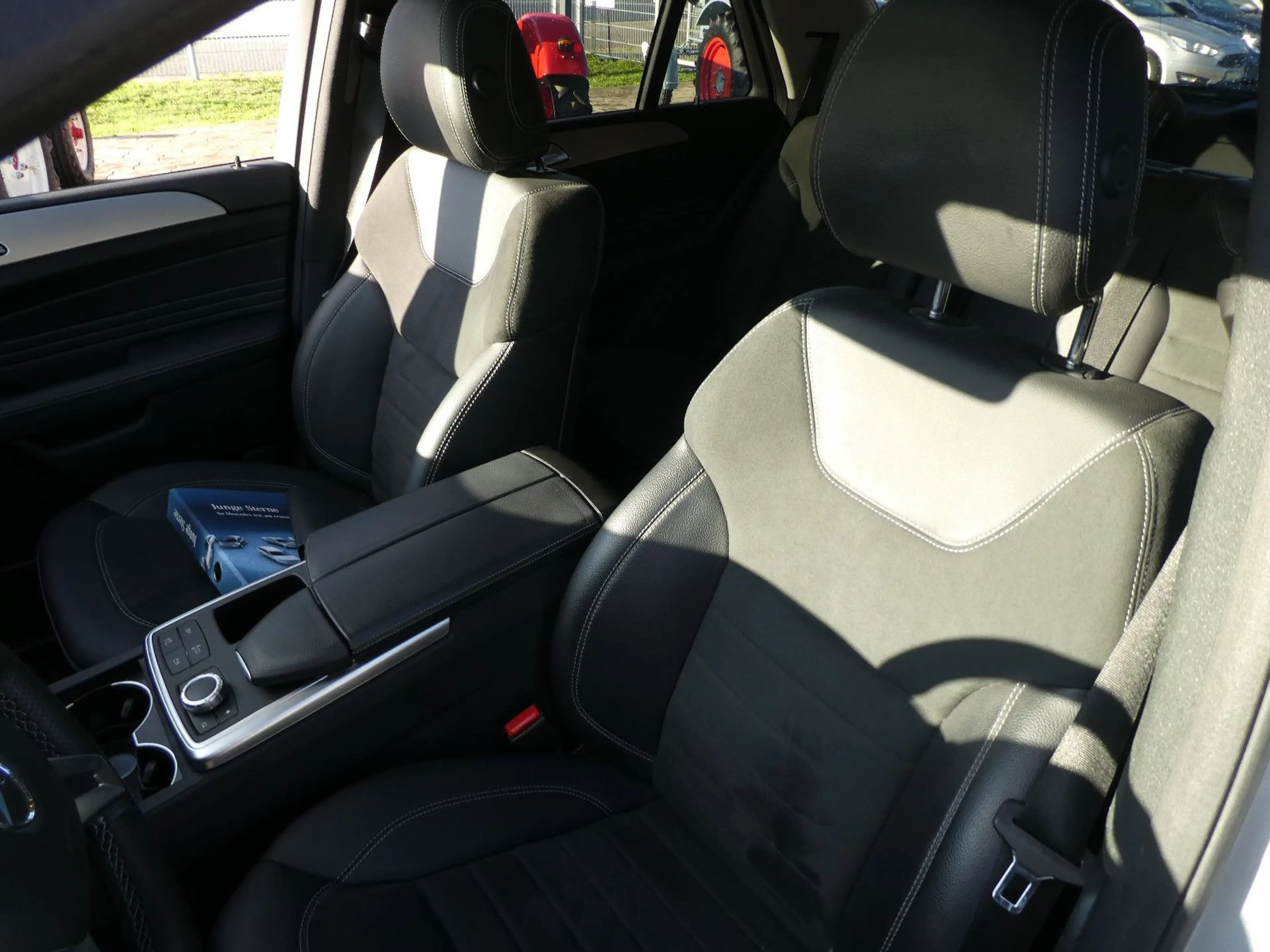 Mercedes-Benz ML 350 CDI BlueTec 4Matic *Traum Zustand* — photo 9