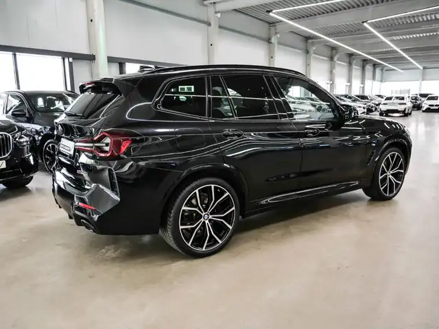 BMW X3 view 2