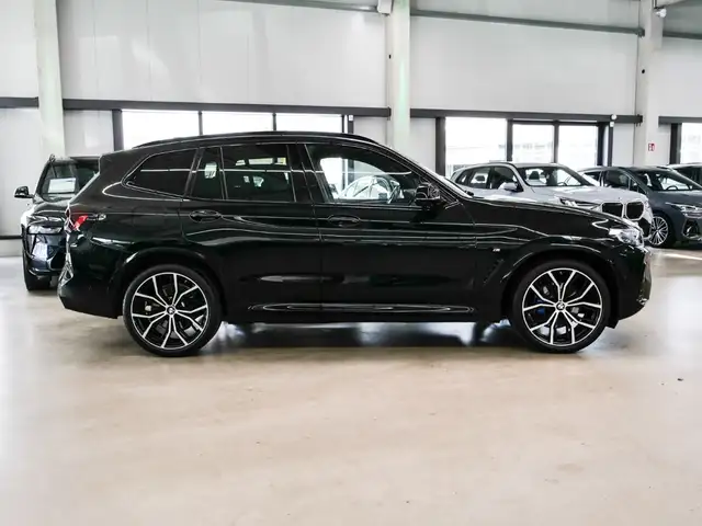 BMW X3 view 4