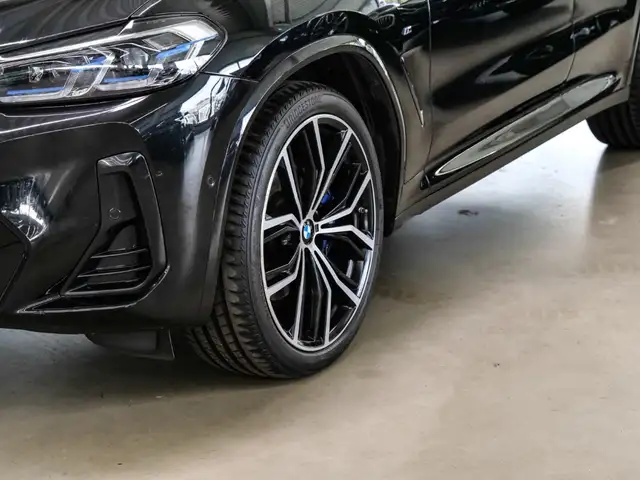 BMW X3 view 6