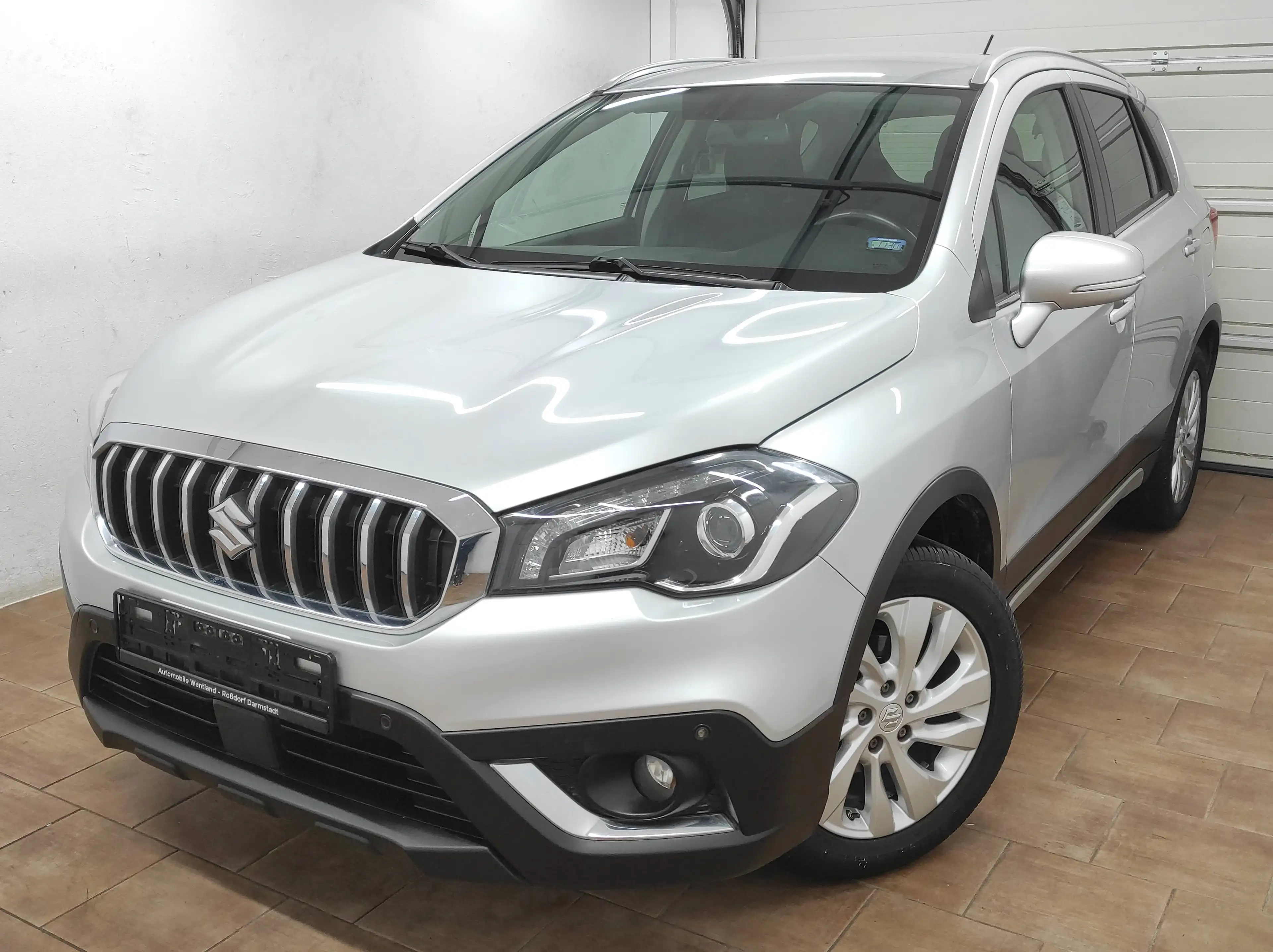 Suzuki SX4 S-Cross 1.0 EURO-6 KAMERA XENON SHZ PDC TEMP KLIMA 8-ALU