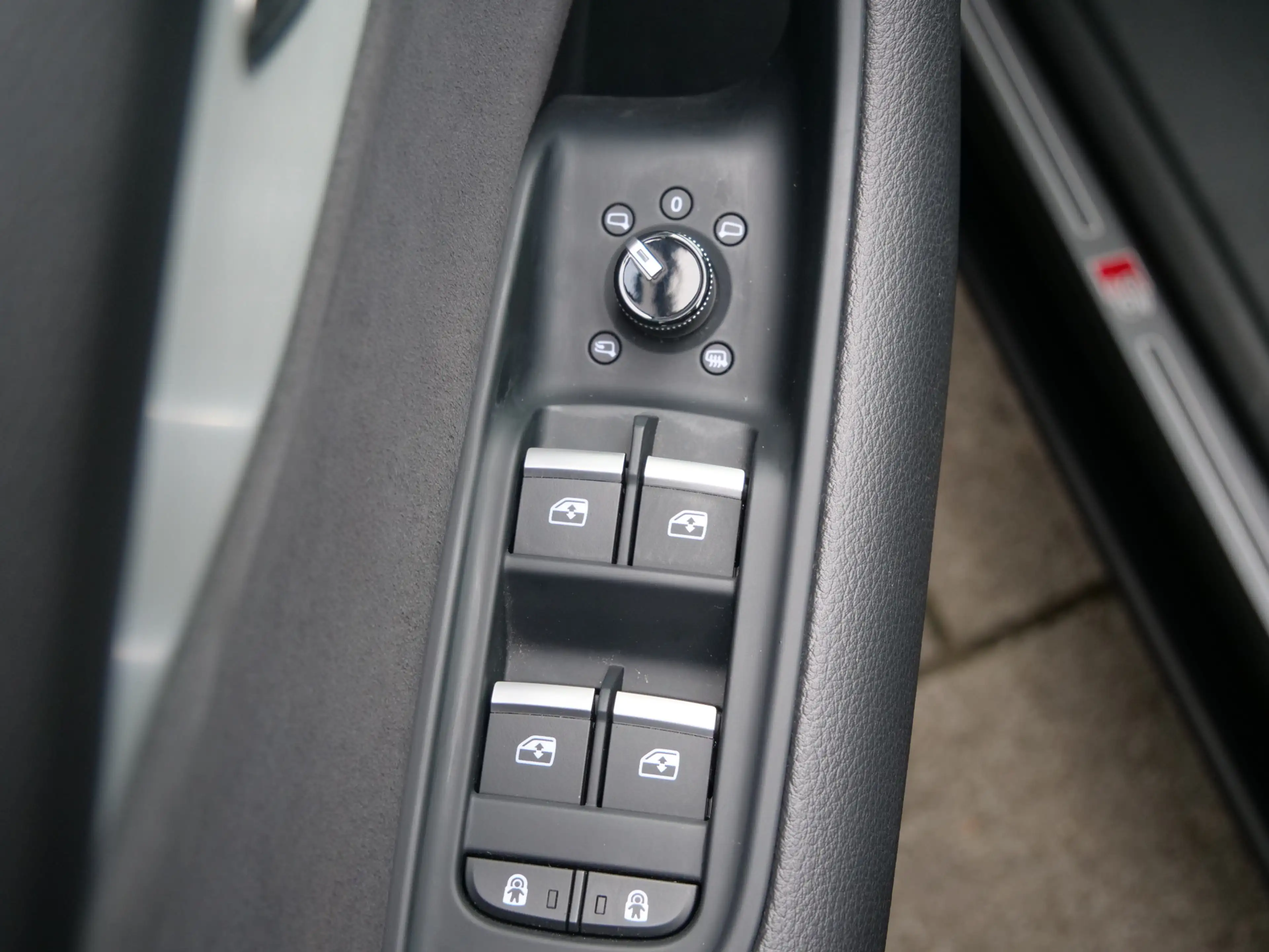 Audi Q8 55 TFSI e-hybrid quattro Black Line 394 Pk Automaa — photo 31
