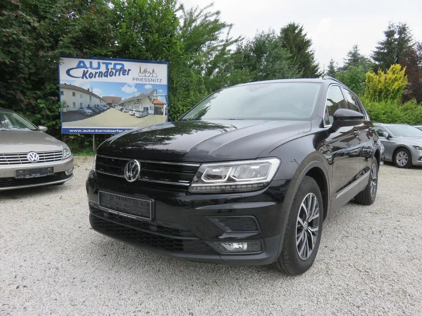Volkswagen Tiguan 1.5 TSI Comfortline DSG LED Schwarz - 1