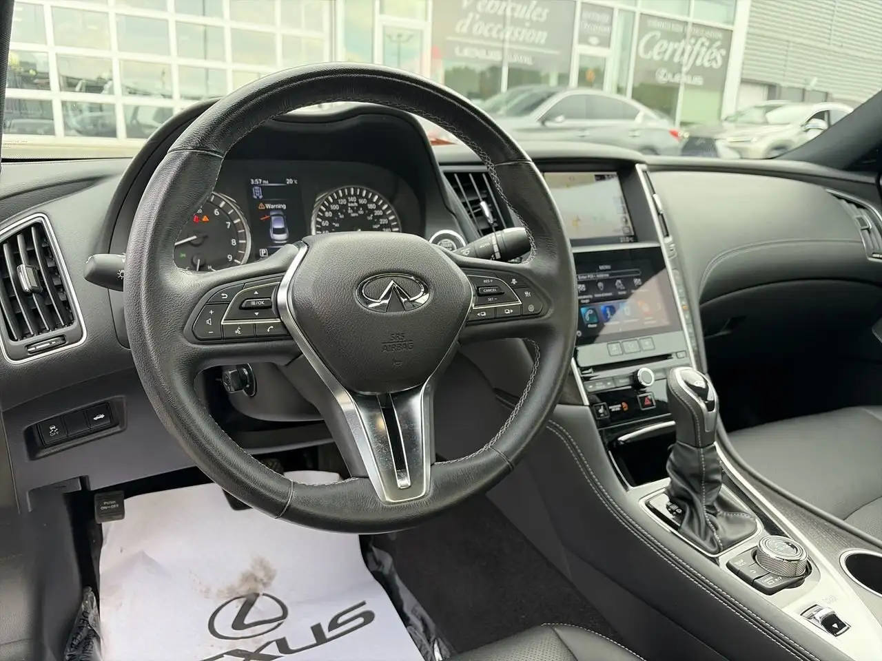 Infiniti Q50 снимка Infiniti Q50