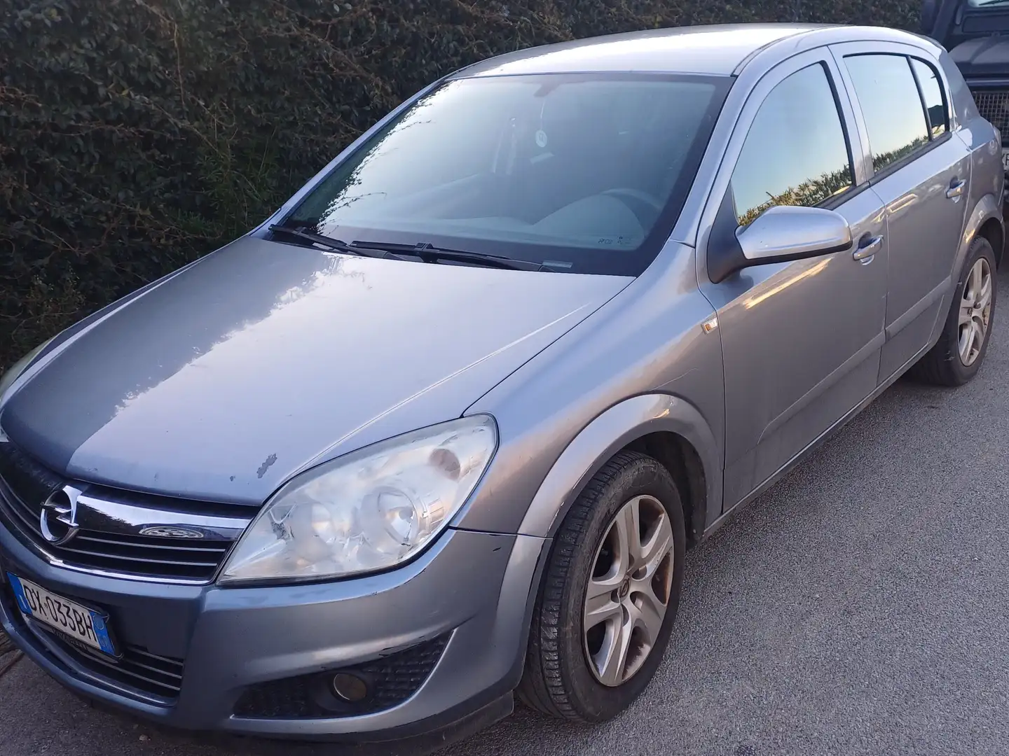 Opel Astra Astra III 2004 5p 1.7 cdti Enjoy 110cv Argento - 1