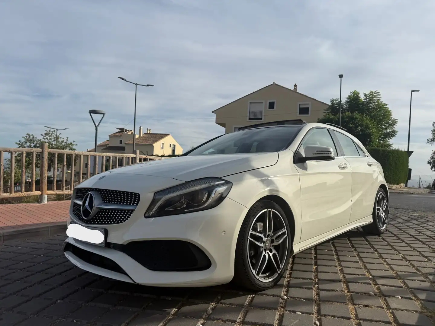 Mercedes-Benz A 180 A 180d 7G-DCT Blanco - 2