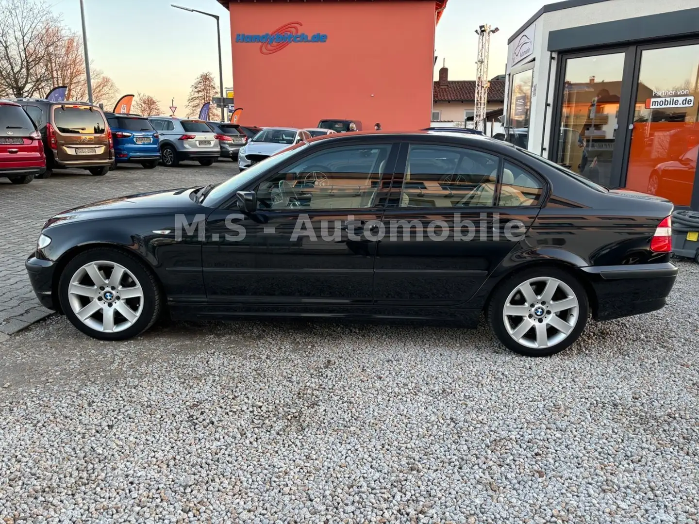 BMW 330 d Autom. Lim.*1.Hand*Leder*SHZ*Kliima*Xenon crna - 2
