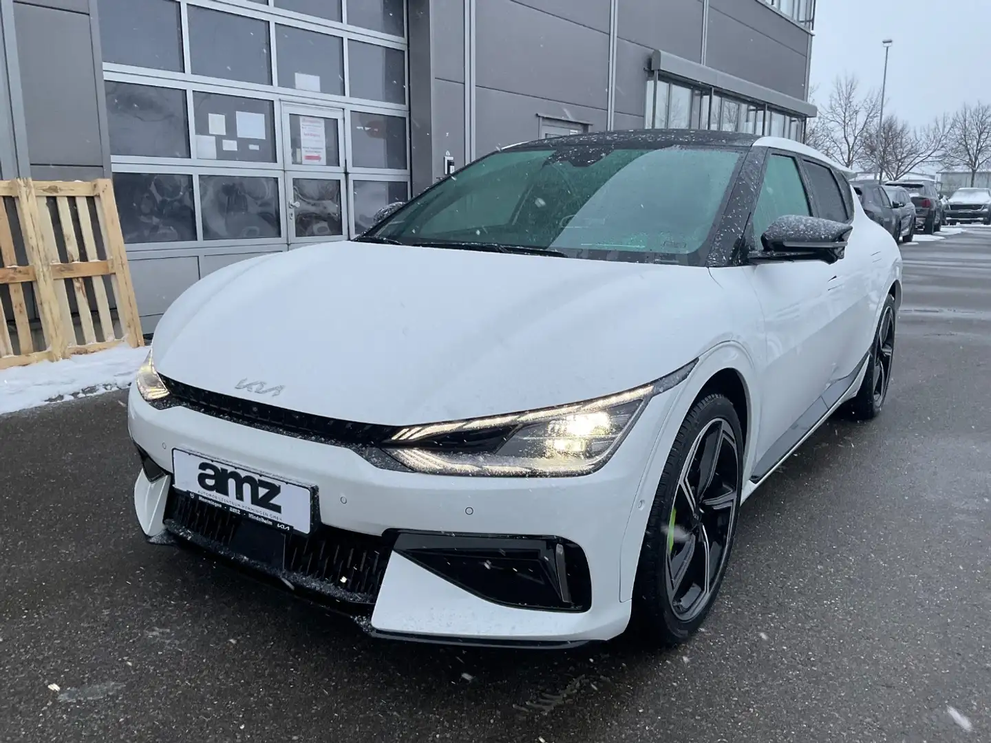 Kia EV6 GT **800V**4WD*77,4 kWh**guter Zustand* Weiß - 2