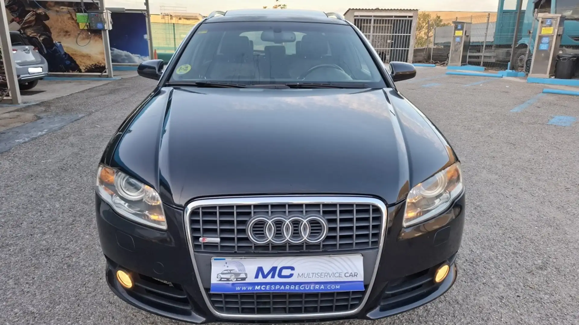 Audi A4 Avant 2.0TDI quattro DPF Negro - 2