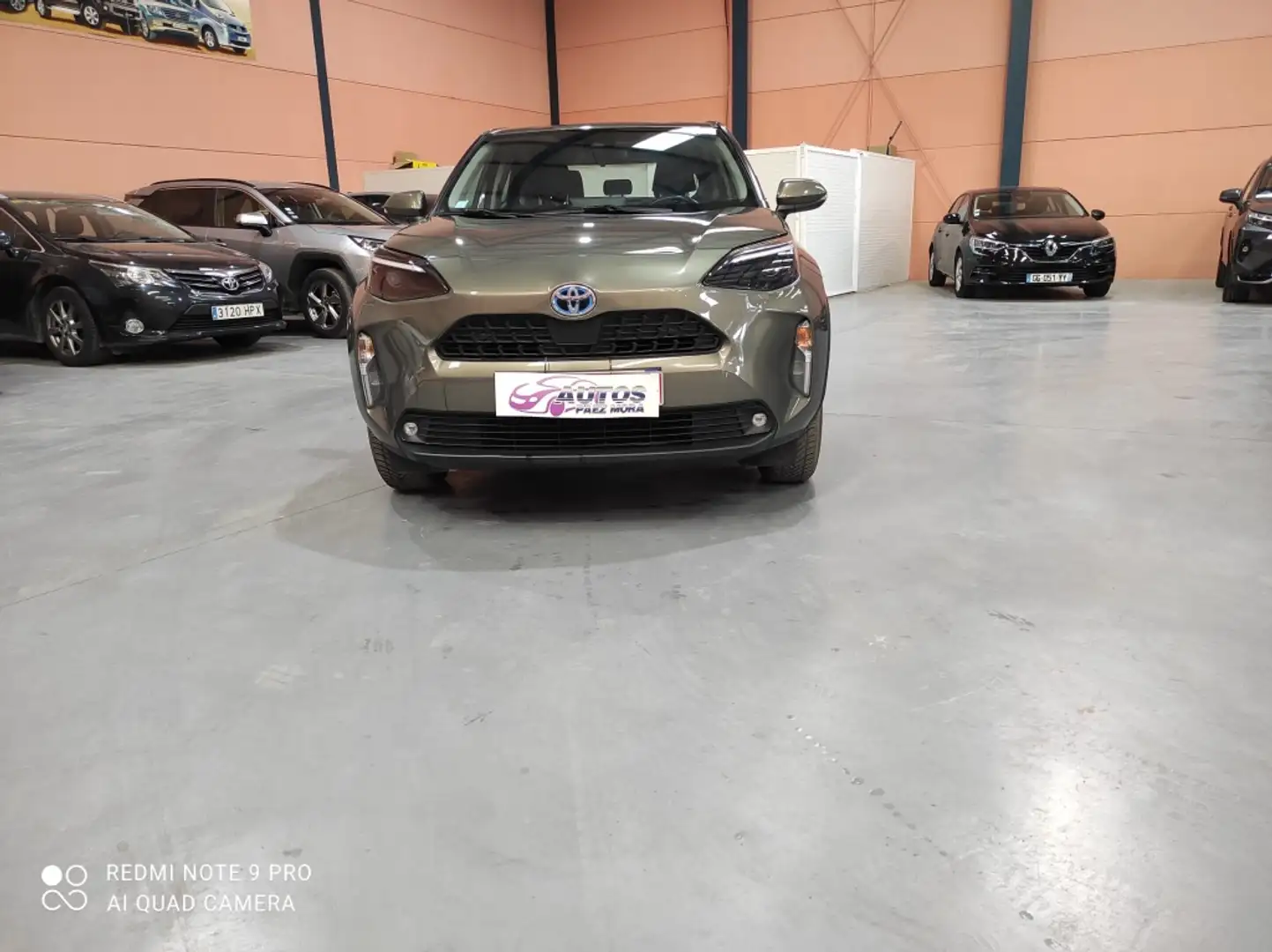 Toyota Yaris Cross 120H JBL Limited Edition Beige - 1
