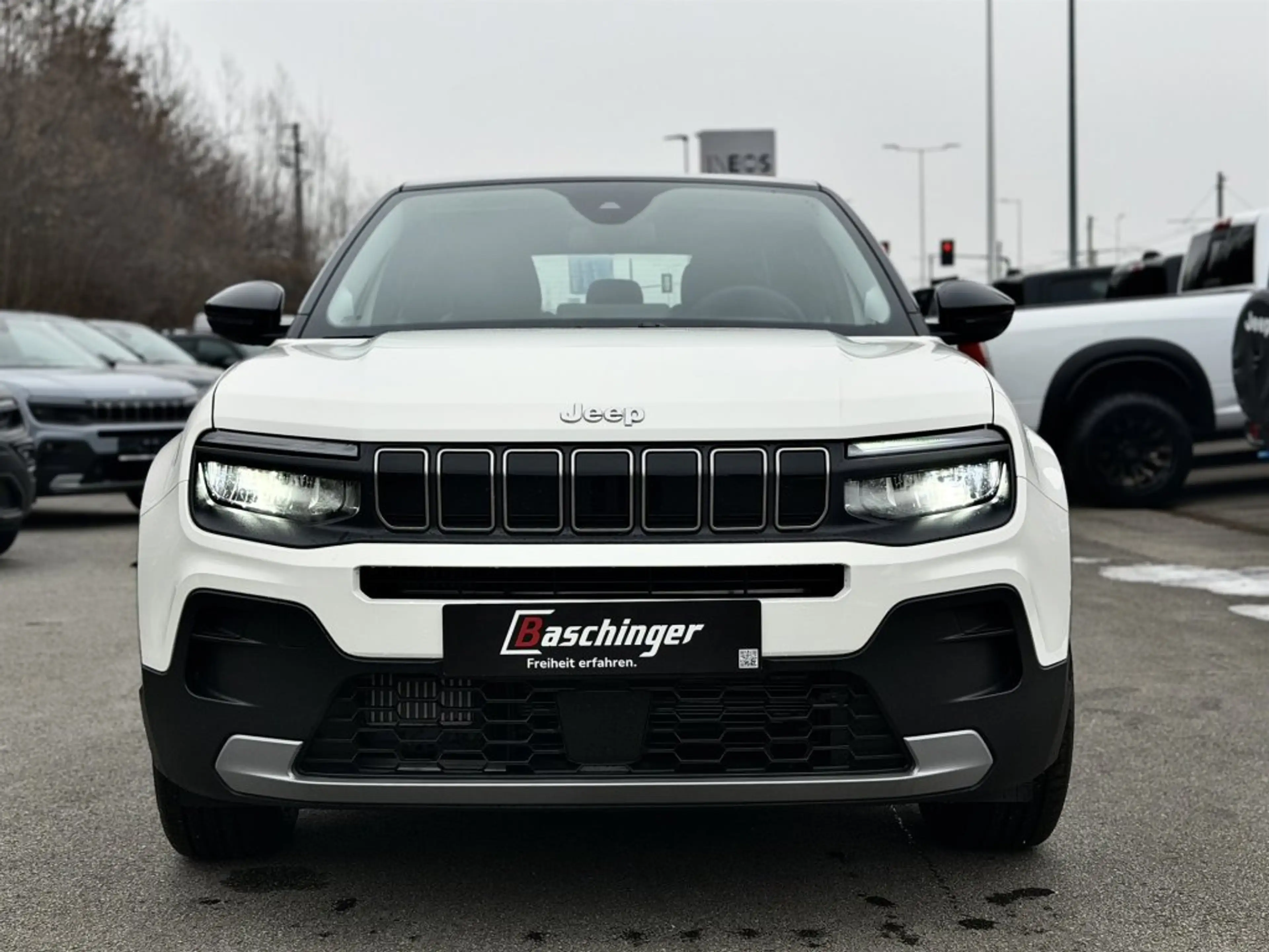 Jeep Avenger e-Hybrid Altitude PANORAMADACH — photo 8