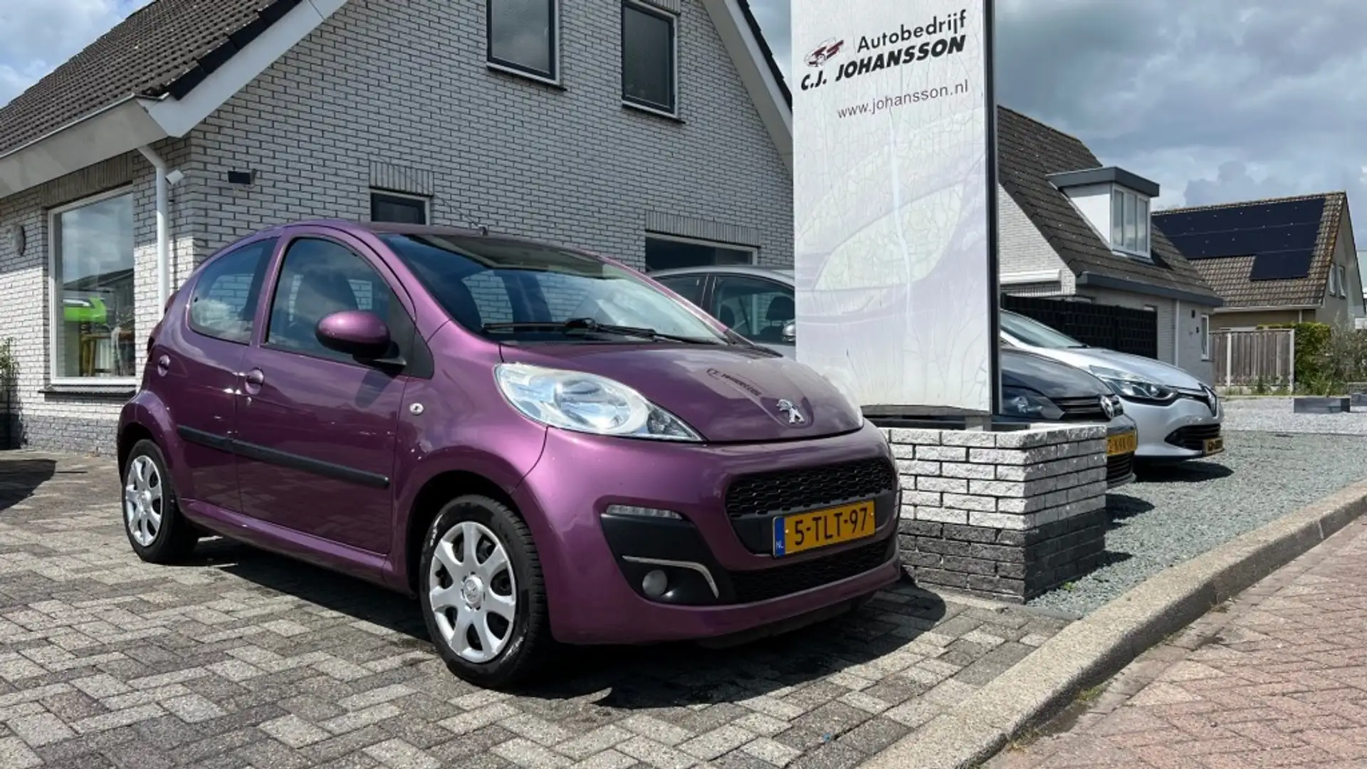 Peugeot 107 1.0 Active gas g3 Fialová - 1