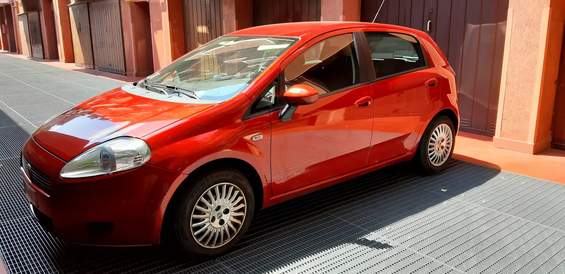 Fiat Grande Punto Grande Punto 5p 1.3 mjt 16v GP 75cv Rosso - 1
