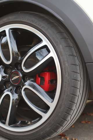 MINI John Cooper Works Cabrio Sport-Aut.