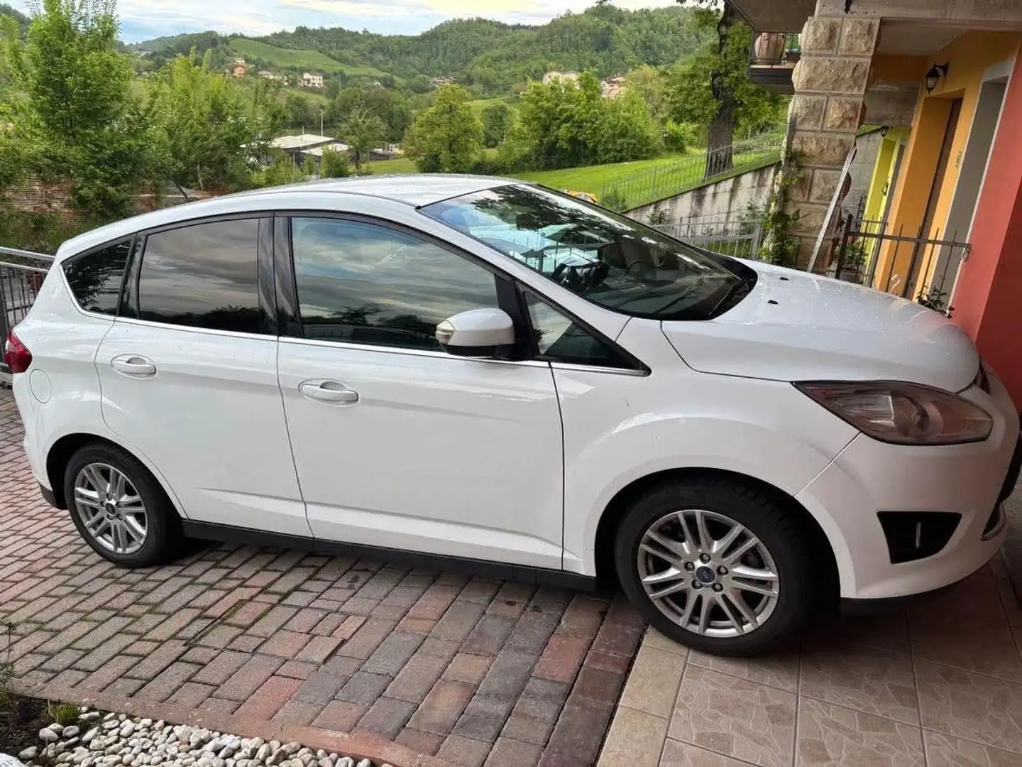 Ford C-Max Titanium - 1