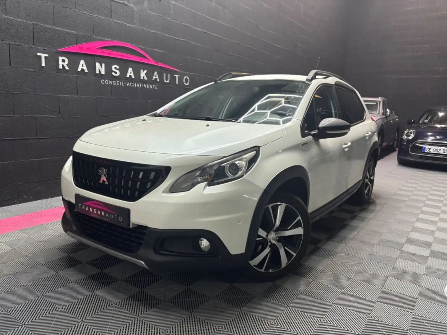 Peugeot 2008 1.2 PureTech 110ch SS EAT6 GT Line Blanc - 1