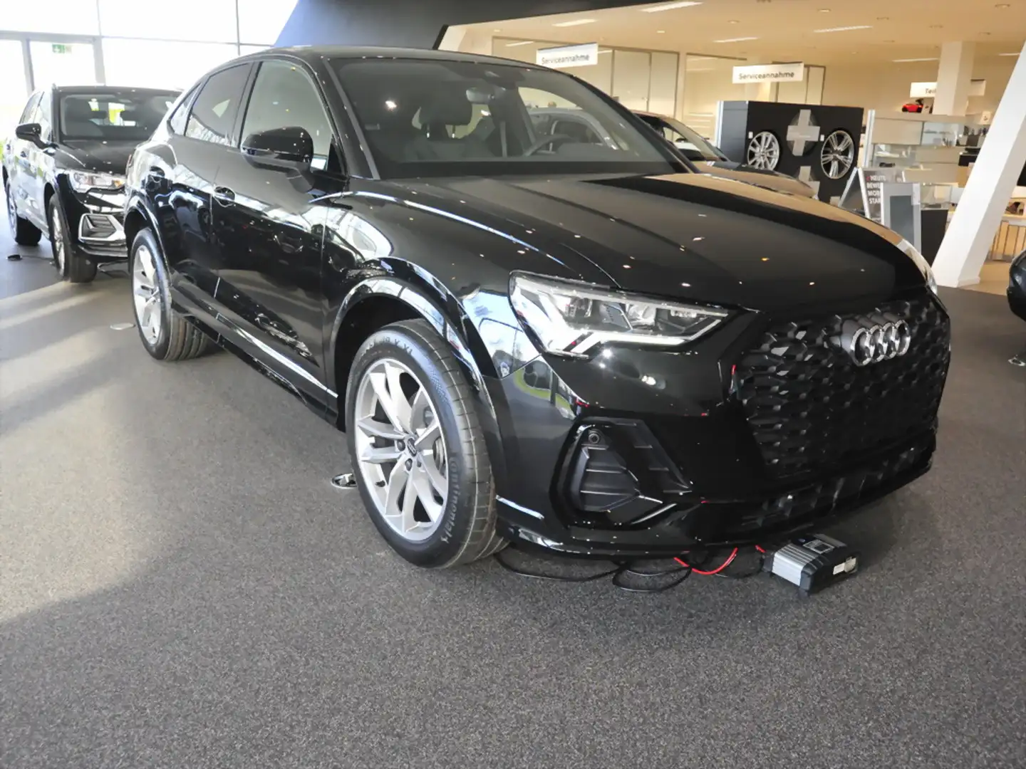 Audi Q3 Sportback S line 35 TFSI Optik-Paket Navi LED Schwarz - 2