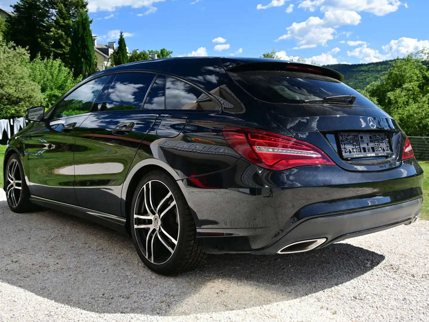 Mercedes-Benz CLA 180 d Shooting Break Progressive Line 8-fach Bereift Schwarz - 2