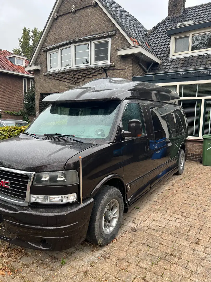 GMC Savana Explorer 2500 Brun - 1