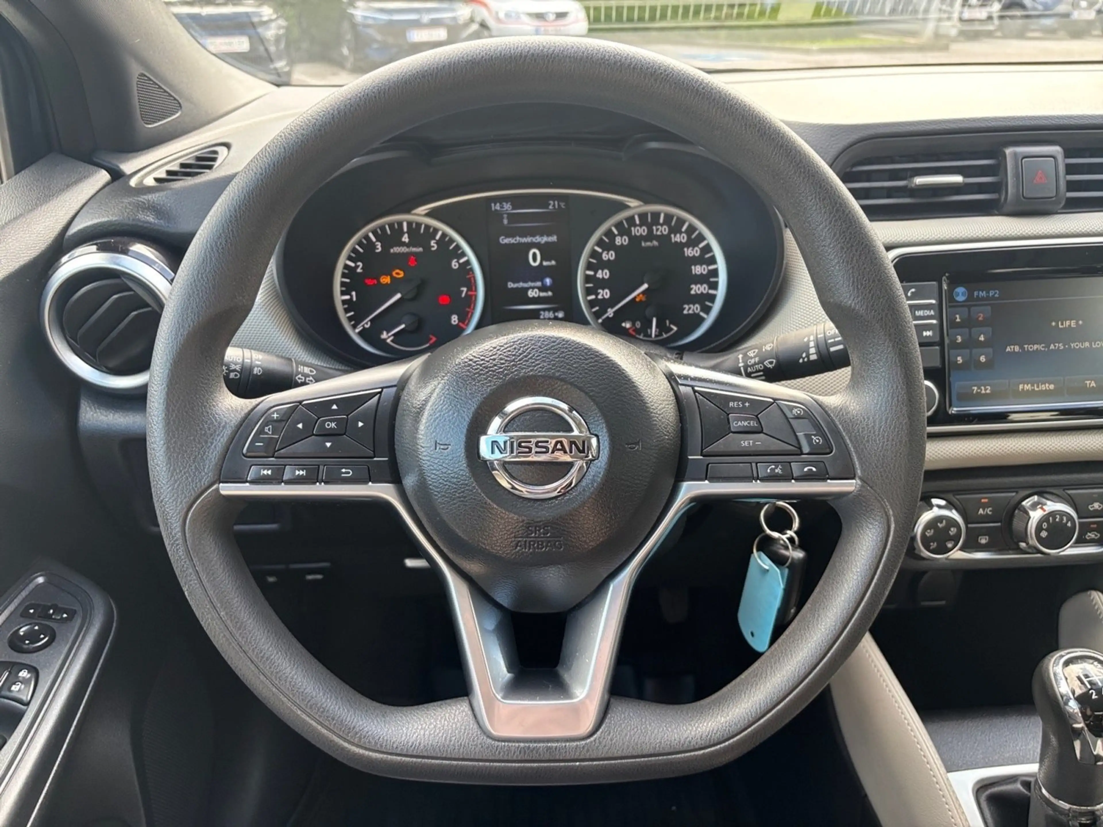 Nissan Micra 1,0 Acenta — photo 10