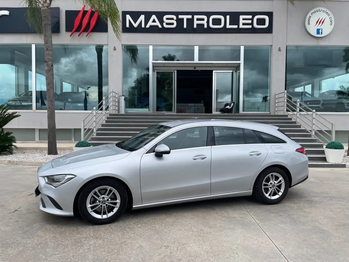 Mercedes-Benz CLA 200 CLA Shooting Brake 200 d Business auto,Km Certific Argento - 2