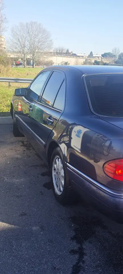 Mercedes-Benz E 200 elegance, foto 3
