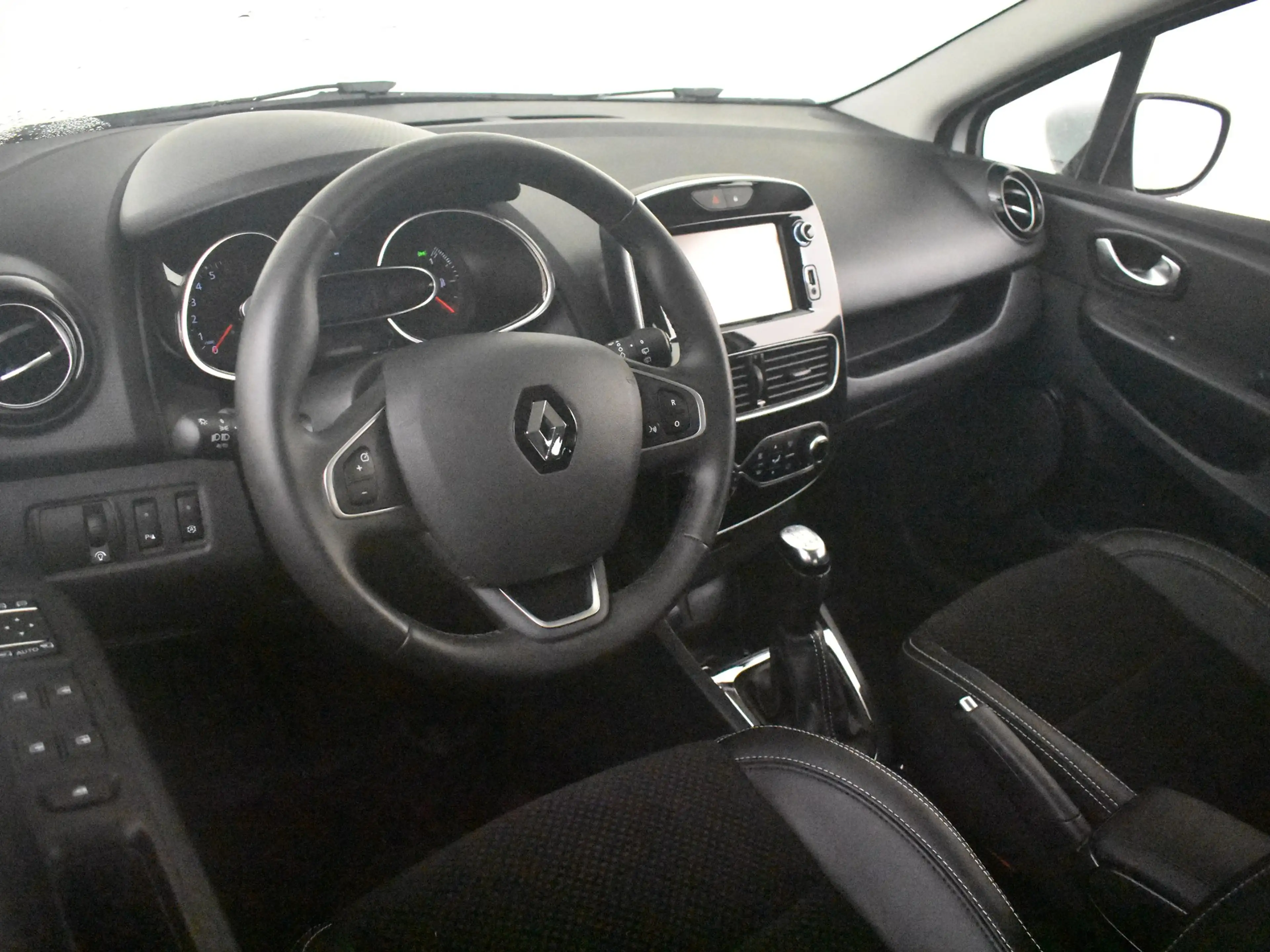 Renault Clio 0.9 TCe Intens | Dealer onderhouden | Climate cont — photo 5