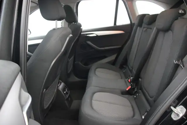 BMW X1 view 9