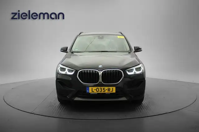BMW X1 view 13