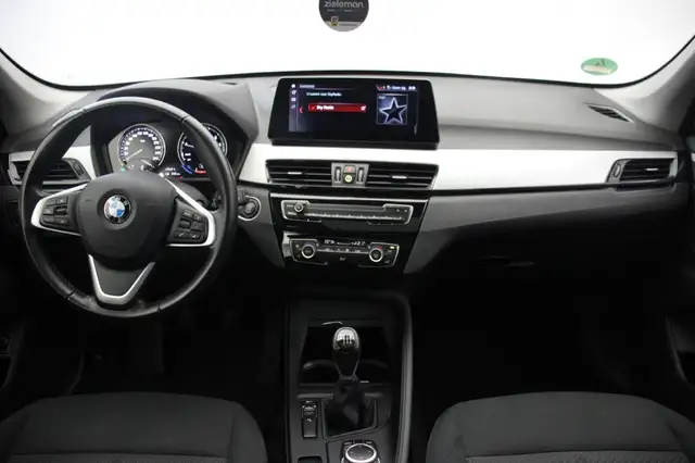 BMW X1 view 3